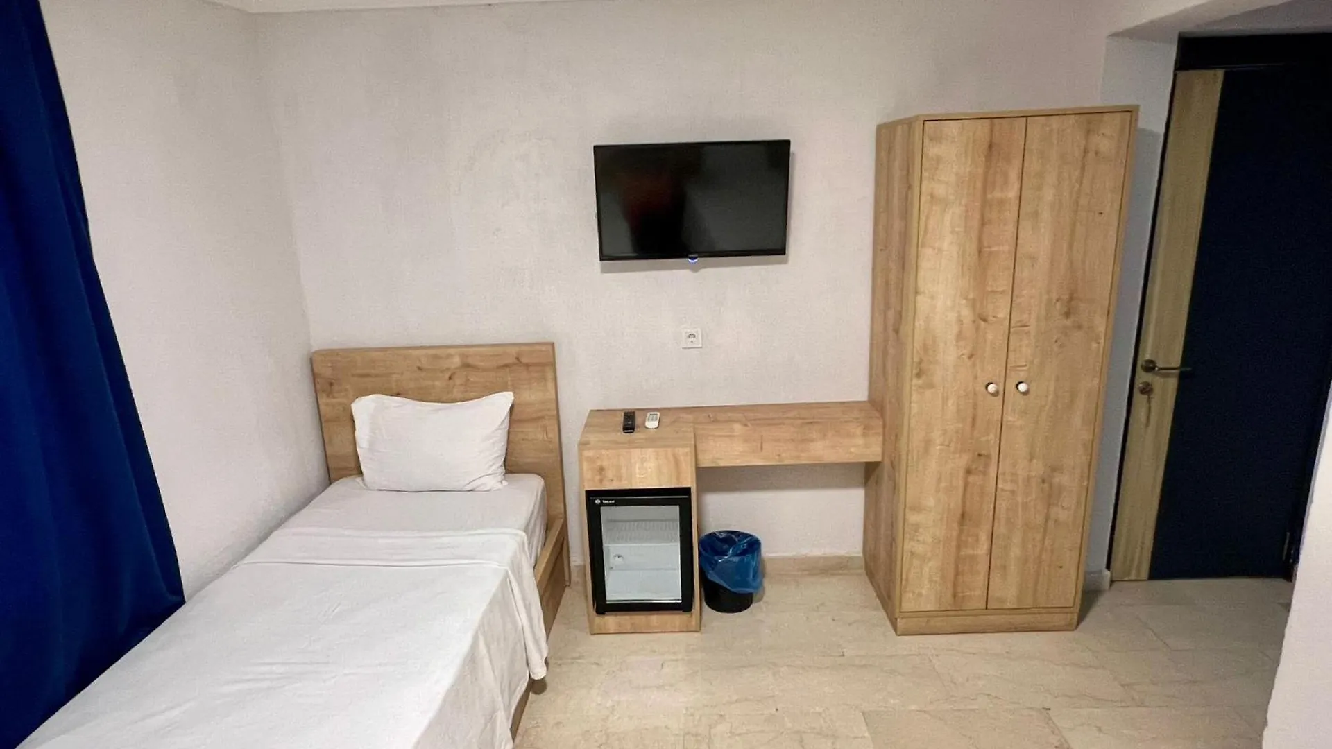 Ados Hotel Cesme 2*,