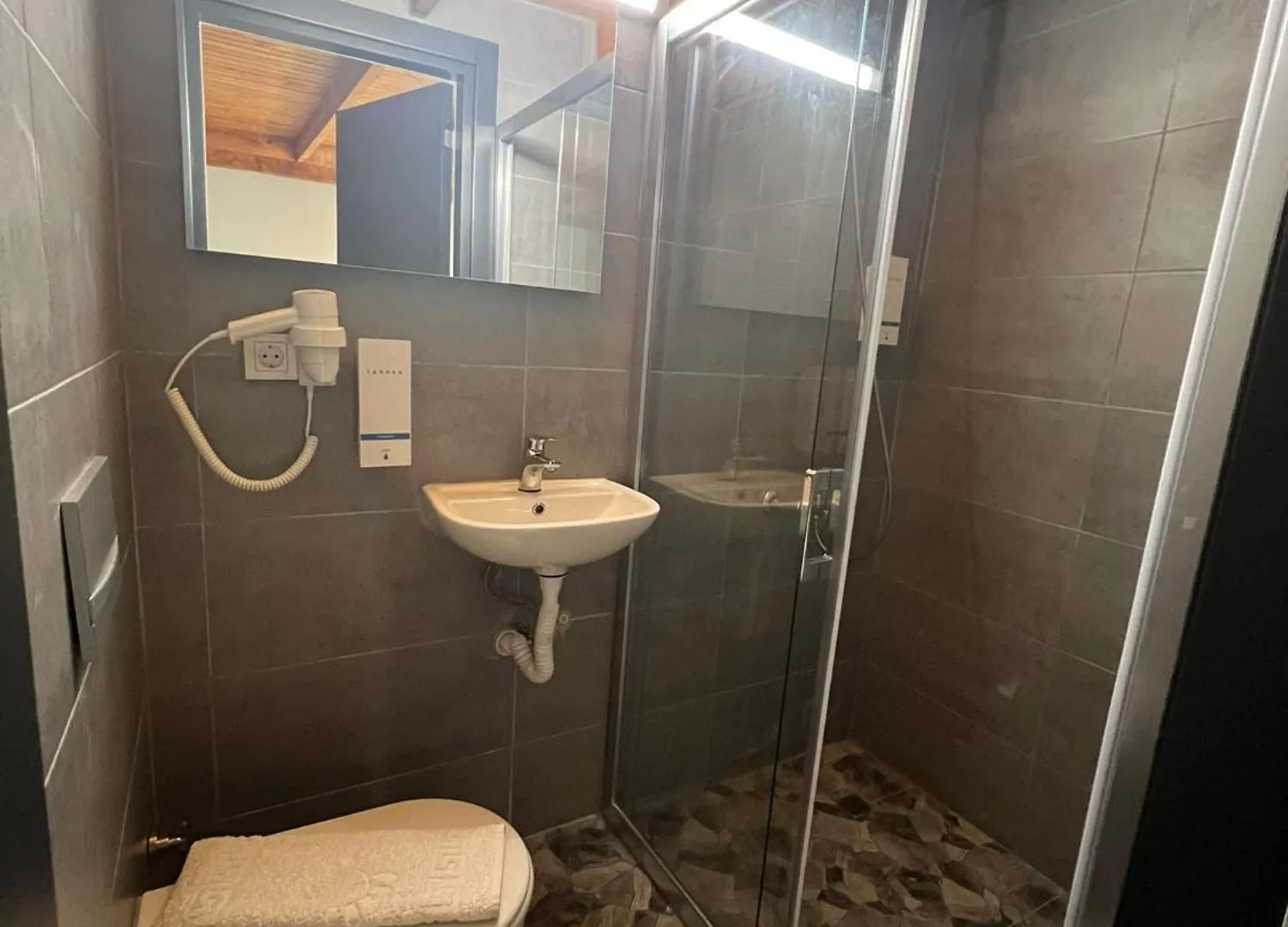 **  Ados Hotel Çeşme Türkei