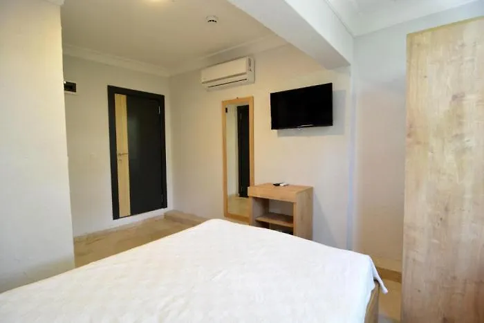 Ados Hotel Çeşme