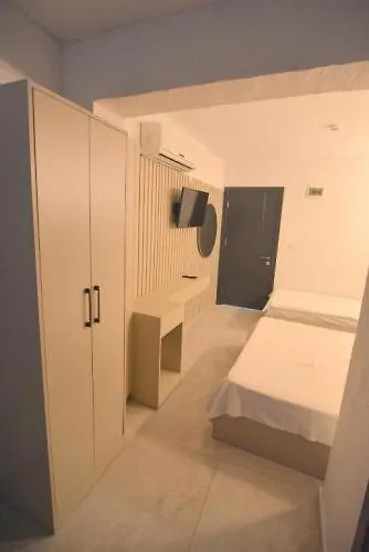 Ados Hotel Кешме Турция