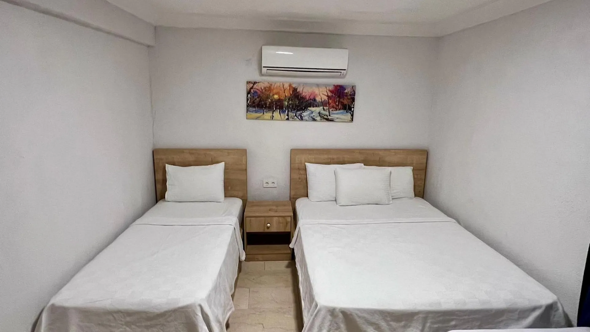 Ados Hotel Кешме